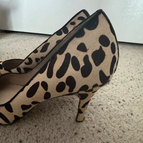 Banana Republic Leopard Print Heels - Picture 3 of 8